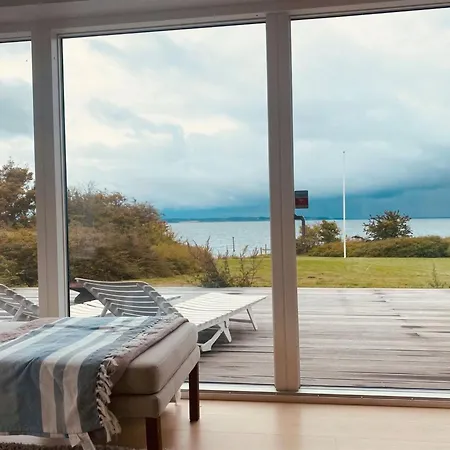 Sissela - 5m From The Sea By Interhome *