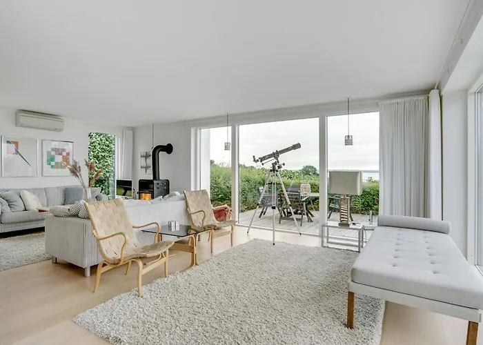 Sissela - 5m From The Sea By Interhome *